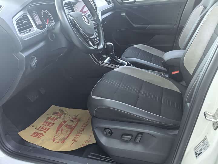 Фото 6 - Volkswagen T-Roc