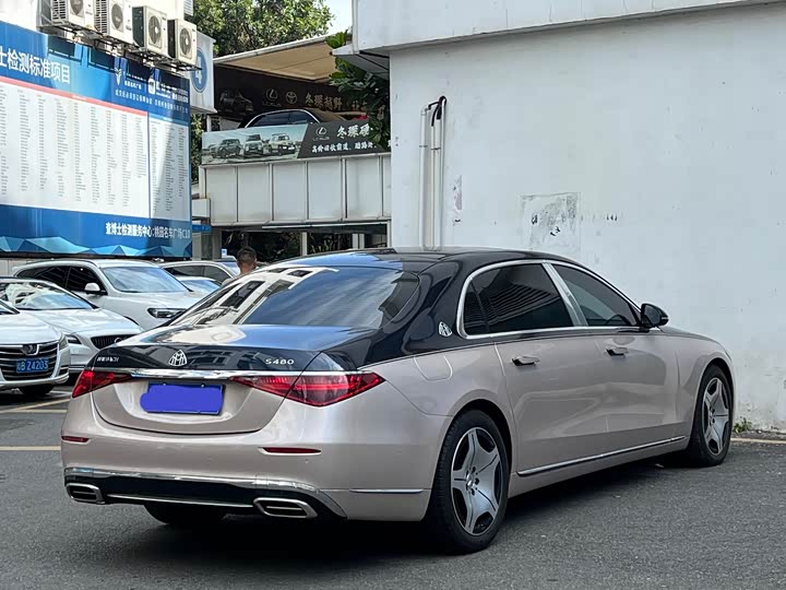Фото 9 - Mercedes-Benz Maybach S-Class