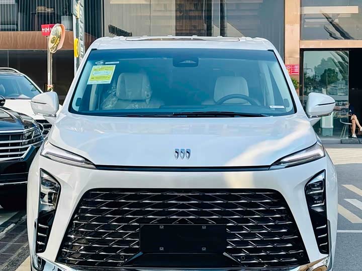 Фото 2 - Buick GL8 Hybrid