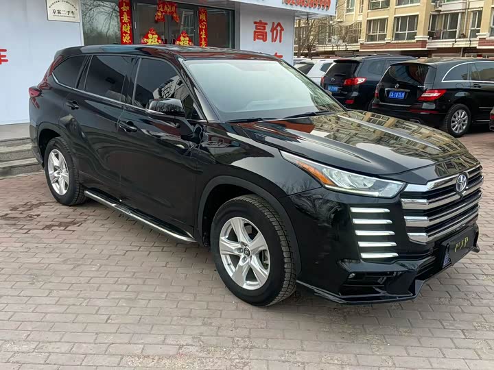 Фото 3 - Toyota Highlander