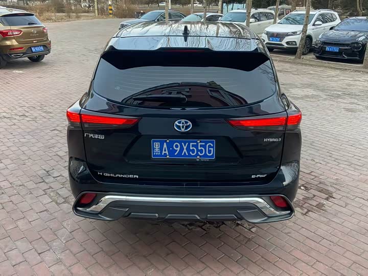 Фото 4 - Toyota Highlander