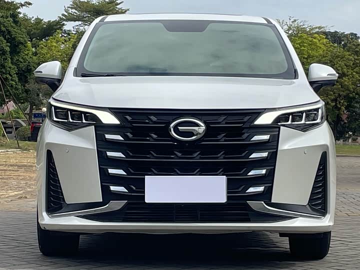 Фото 2 - GAC Trumpchi M6