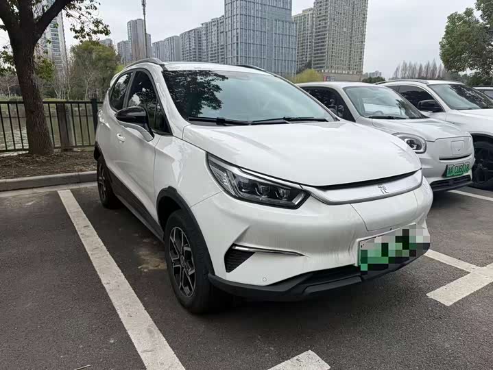 Фото 3 - BYD Yuan Pro