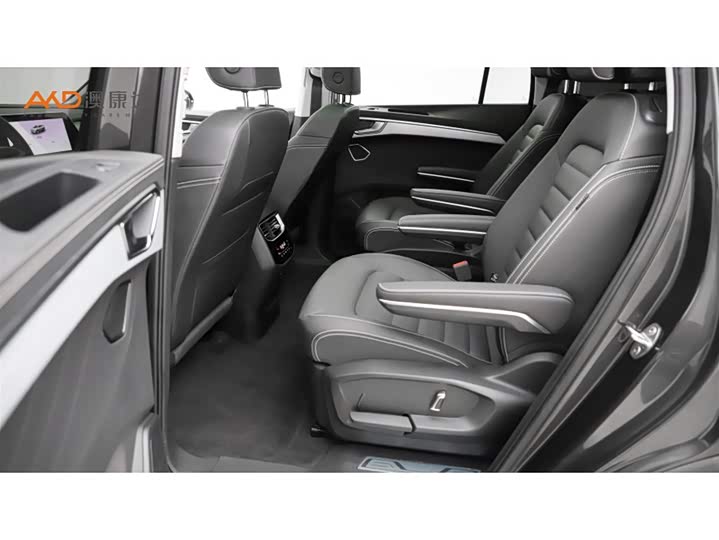 Фото 7 - Volkswagen Talagon