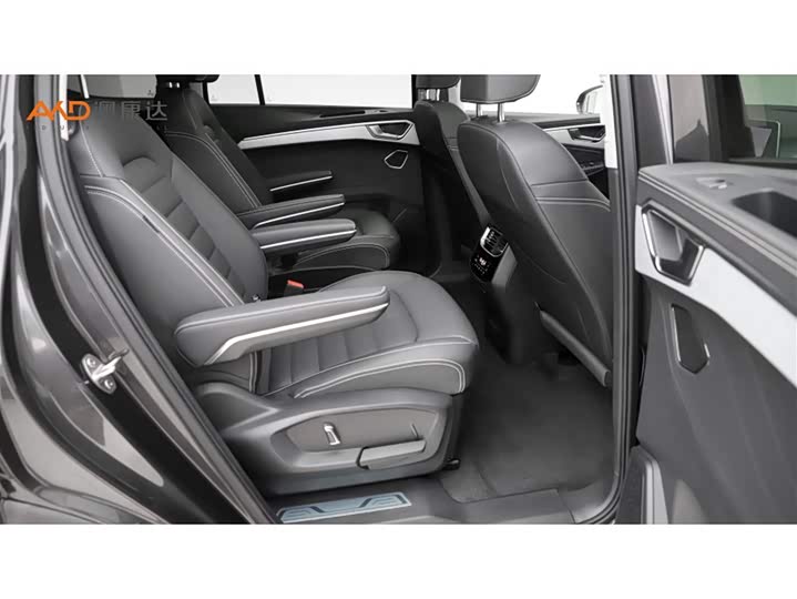 Фото 8 - Volkswagen Talagon