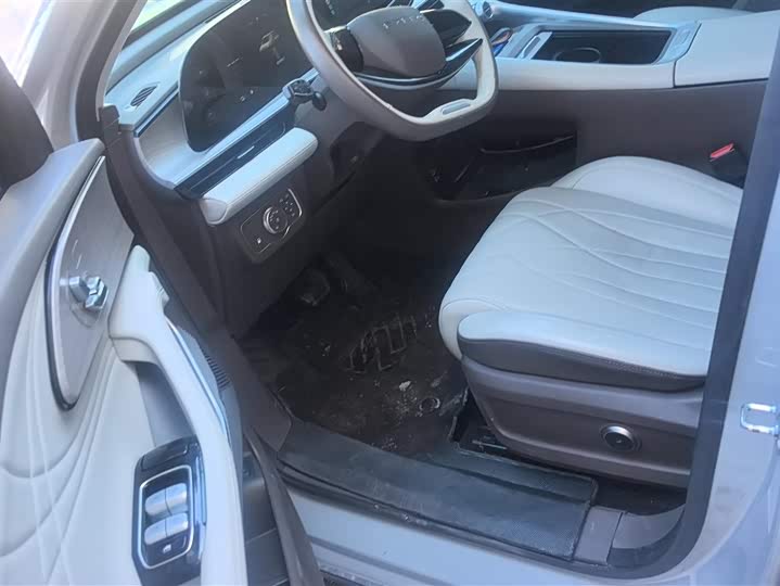 Photo 9 - Exeed RX C-DM Hybrid