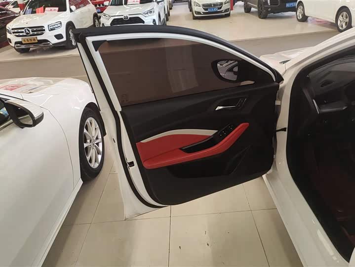 Фото 7 - MG Motor 5