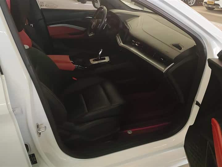 Фото 8 - MG Motor 5