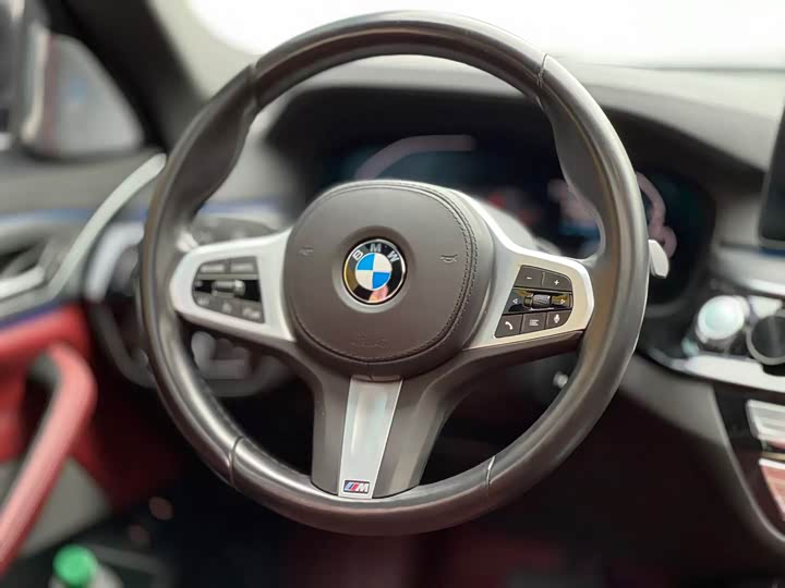 Фото 5 - BMW 5 Series Hybrid