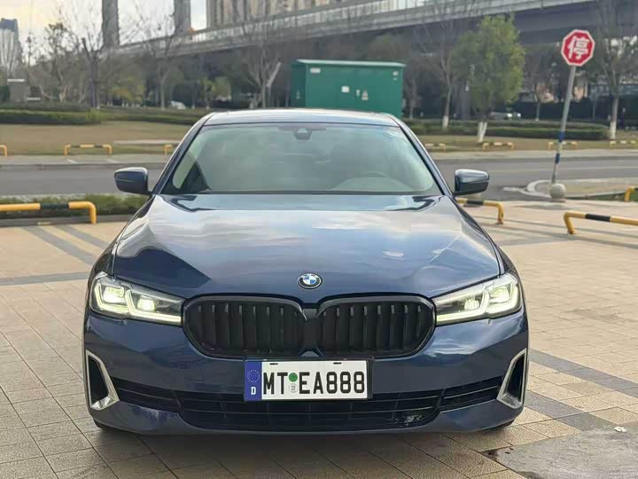 Фото 2 - BMW 5 Series