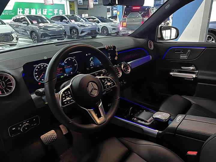 Фото 5 - Mercedes-Benz EQB