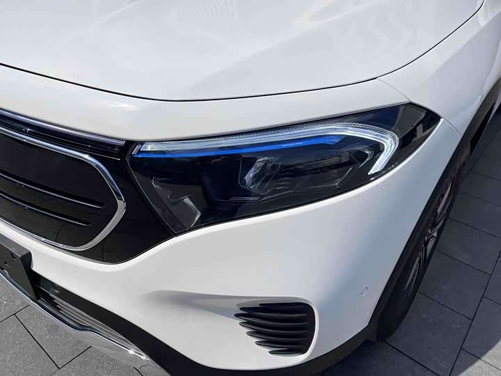 Фото 7 - Mercedes-Benz EQB