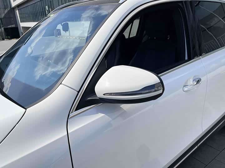 Фото 8 - Mercedes-Benz EQB