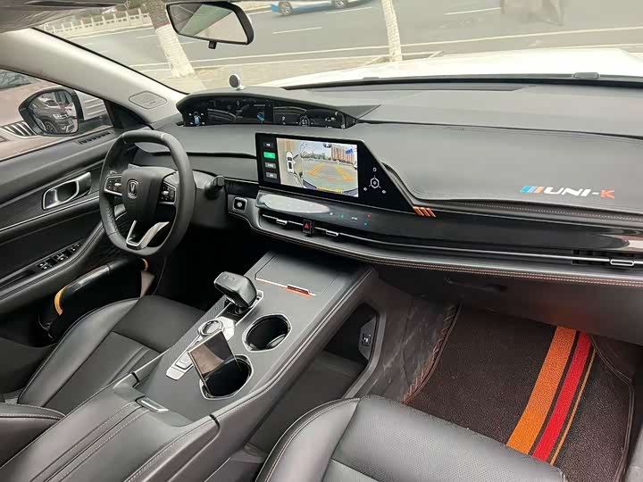 Фото 7 - Changan UNI-K