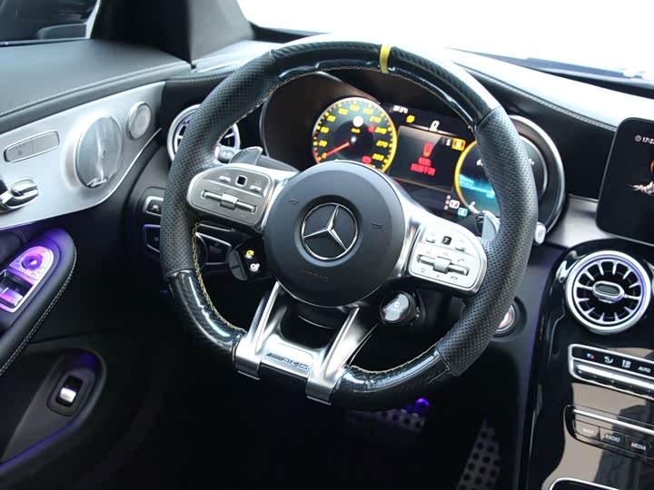 Фото 9 - Mercedes-Benz C-Class AMG