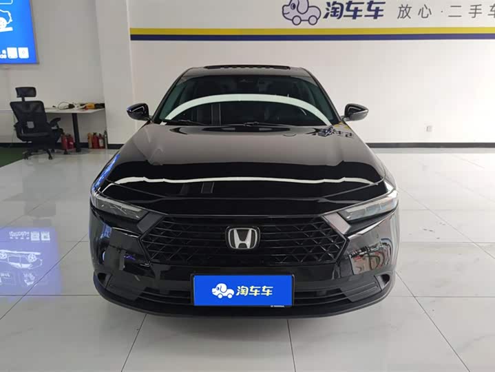 Фото 2 - Honda Accord