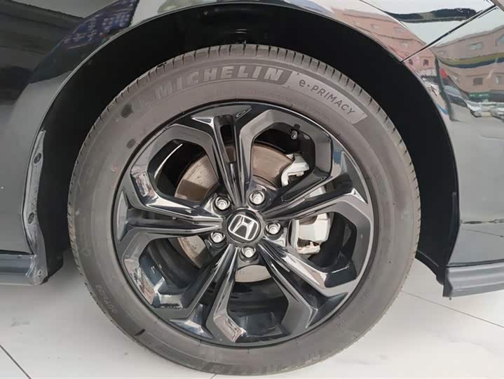 Фото 6 - Honda Accord