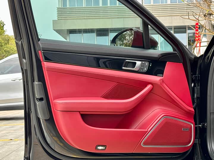 Фото 5 - Porsche Panamera