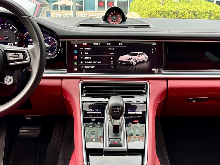 Фото 9 - Porsche Panamera