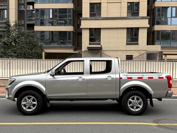 Фото 2 - Dongfeng Rich