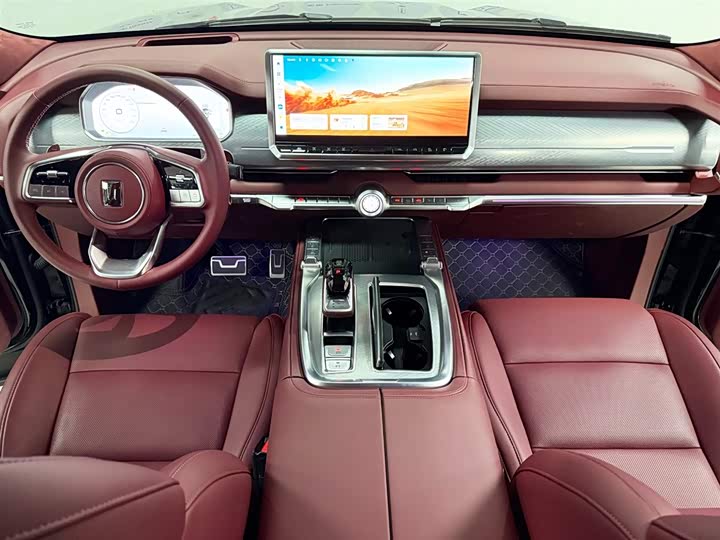 Фото 9 - Tank 700 Hybrid