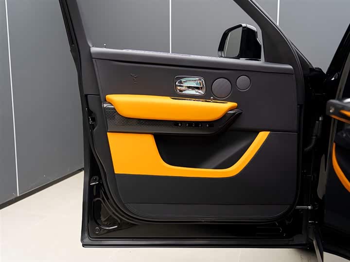 Фото 7 - Rolls-Royce Cullinan