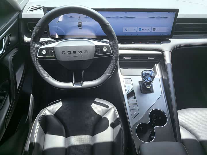 Фото 8 - Roewe RX5