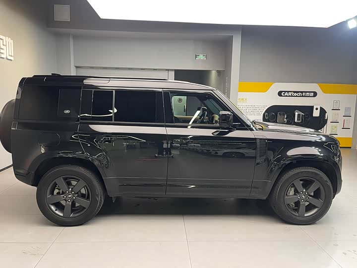 Фото 7 - Land Rover Defender