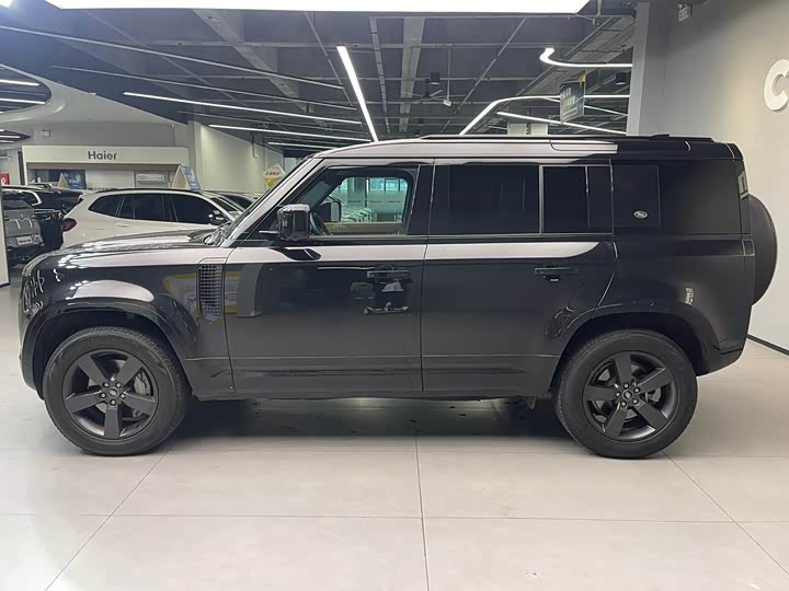 Фото 8 - Land Rover Defender