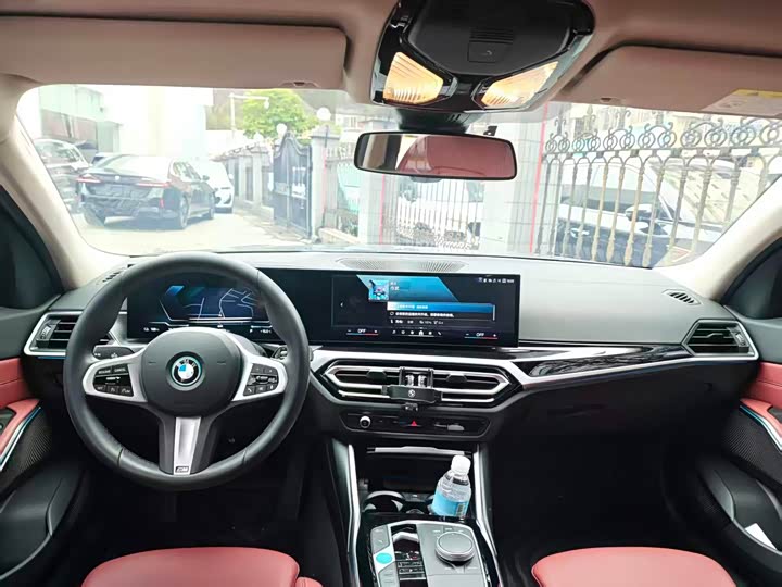 Фото 6 - BMW i3