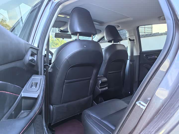 Фото 7 - MG Motor 5