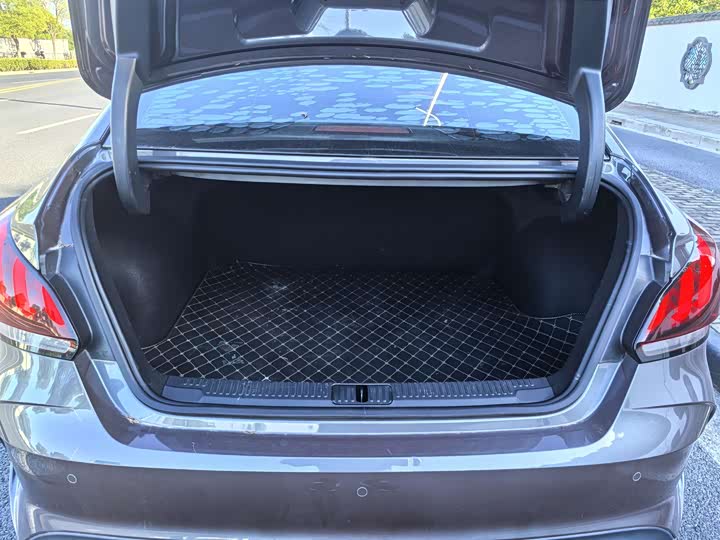 Фото 9 - MG Motor 5