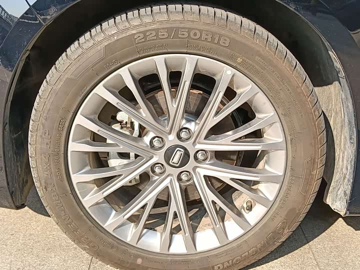 Фото 5 - Bestune B70