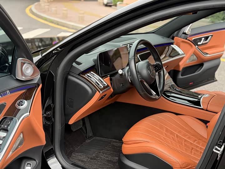 Photo 4 - Mercedes-Benz S-Class