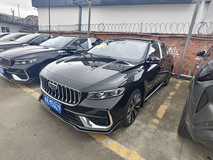 Фото 1 - Geely Preface