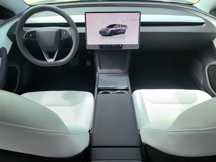 Фото 5 - Tesla Model 3