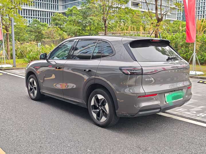 Фото 4 - Geely Galaxy E5