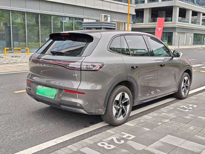 Фото 5 - Geely Galaxy E5