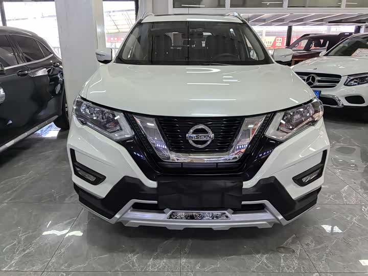 Фото 2 - Nissan X-Trail