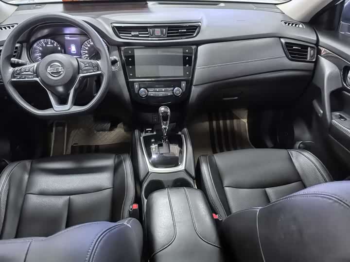 Фото 8 - Nissan X-Trail