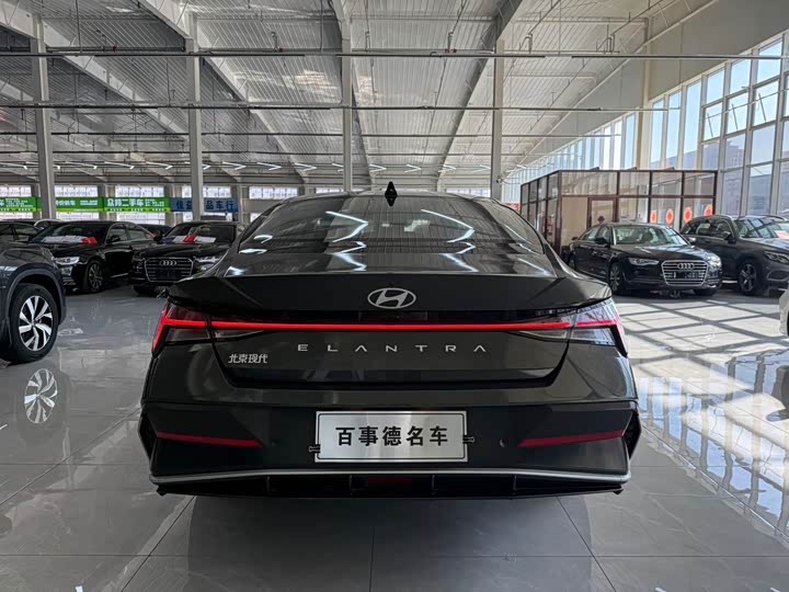 Фото 8 - Hyundai Elantra N line