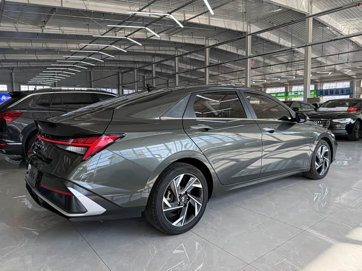 Фото 9 - Hyundai Elantra N line