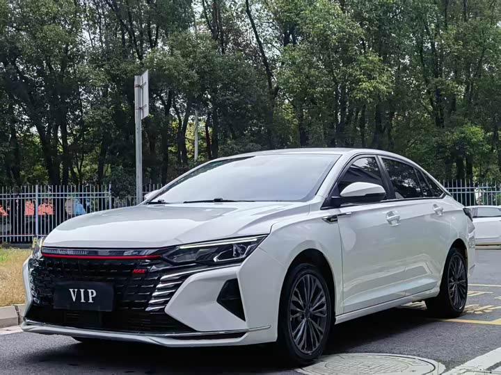 Photo 1 - Dongfeng Aeolus Yixuan Max