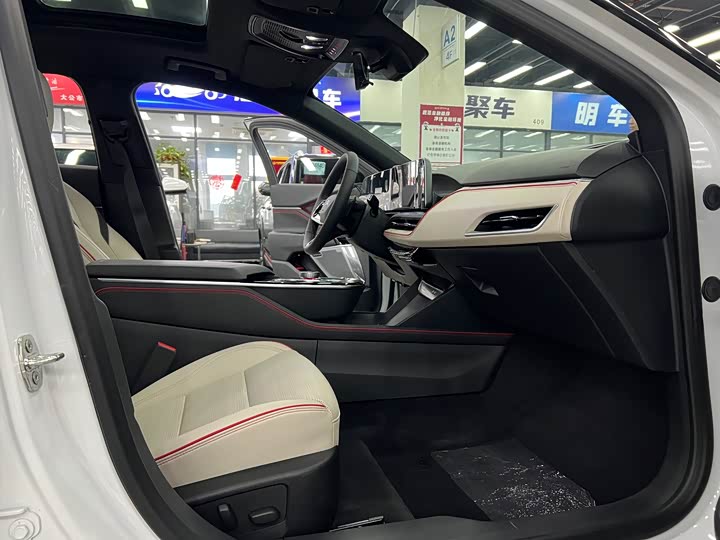 Фото 7 - Cadillac GT4