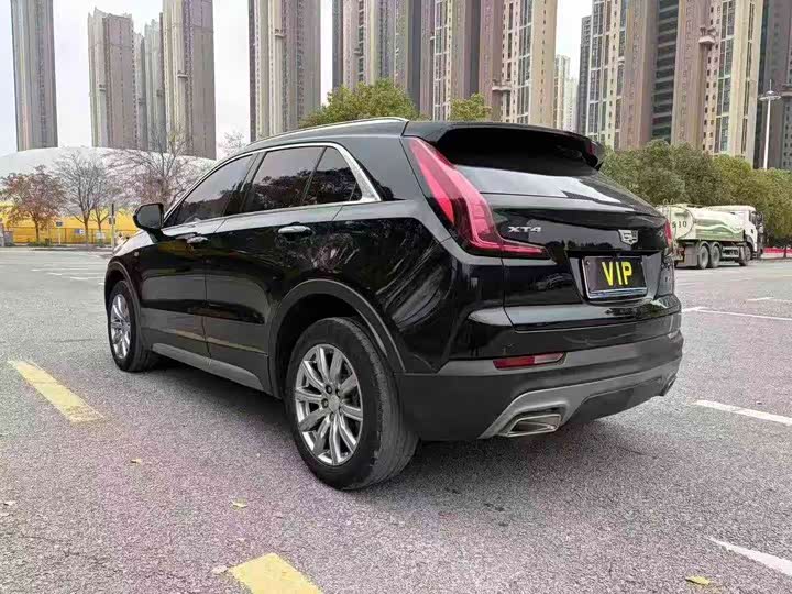 Фото 7 - Cadillac XT4