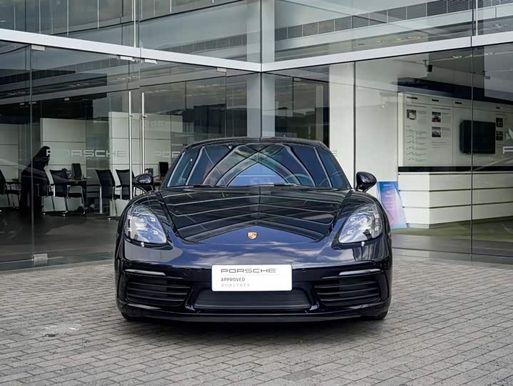 Photo 2 - Porsche 718