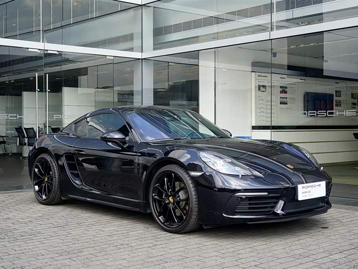 Photo 3 - Porsche 718