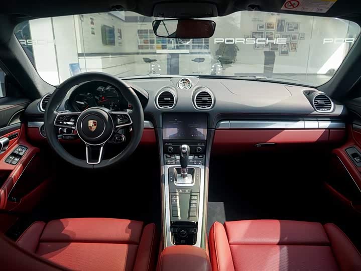 Photo 8 - Porsche 718