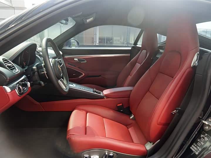 Photo 9 - Porsche 718