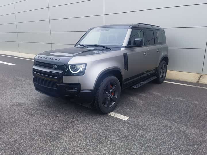 Photo 1 - Land Rover Defender